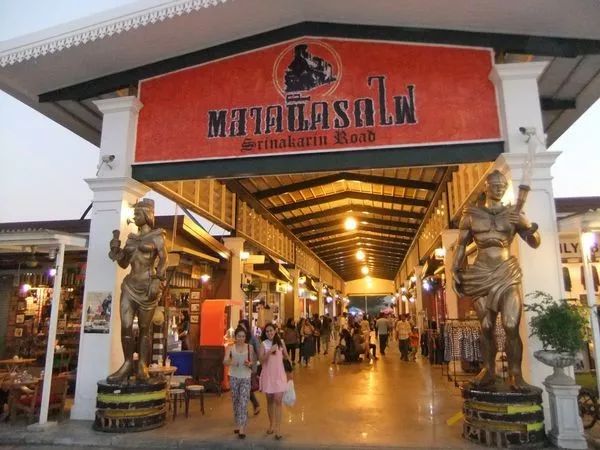 曼谷30平小户型公寓,曼谷总价25万的公寓