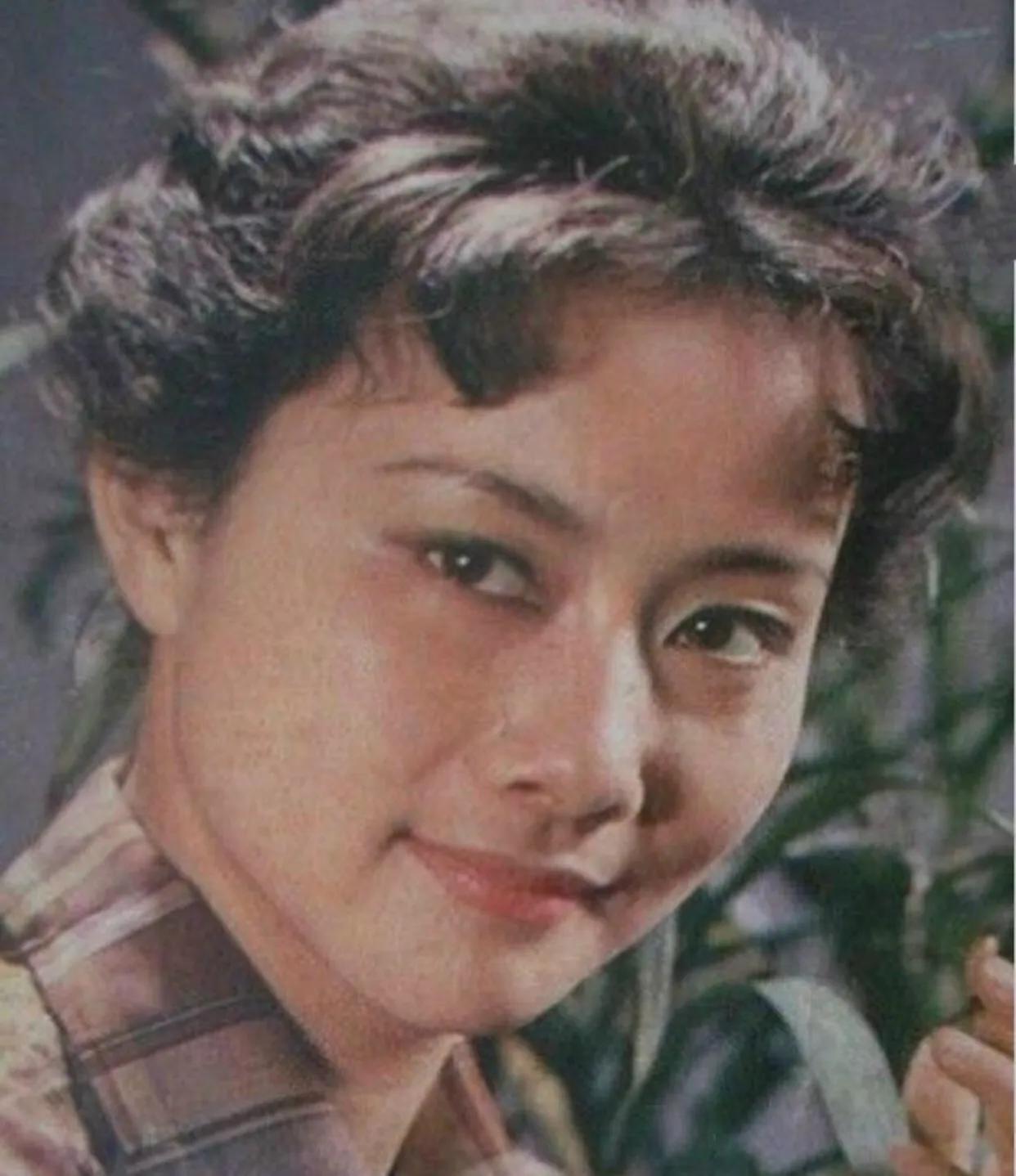 明星整容和不整容老去有什么区别,自然老去和整容明星的对比