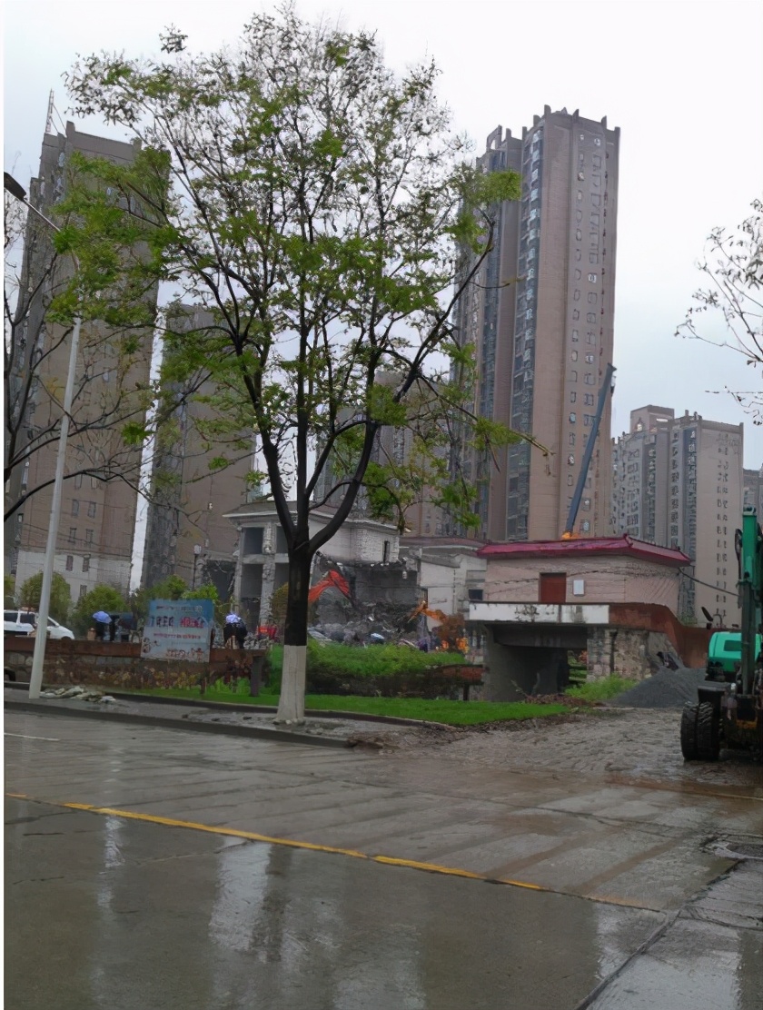 信阳别墅拆除最新消息,信阳近郊多栋别墅被拆