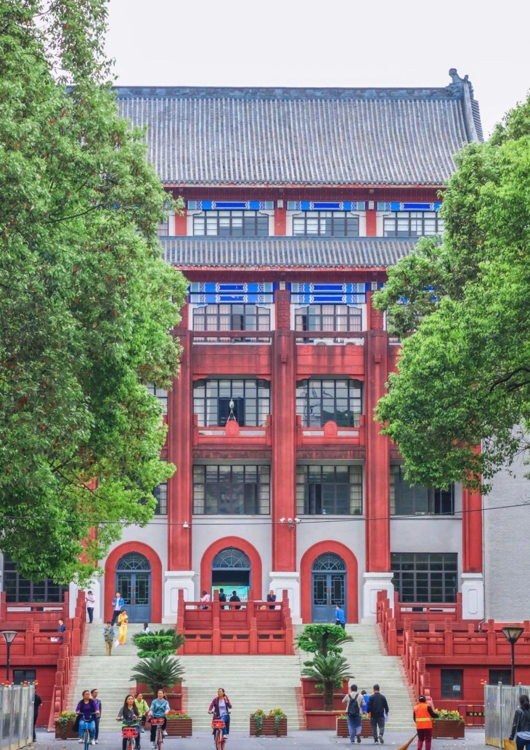 成都打卡的建筑 (成都网红建筑打卡)