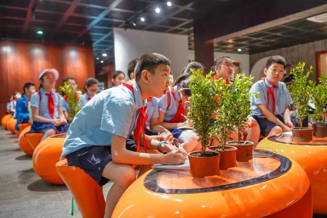 七彩夏日未成年人暑假系列活动,小学生七彩夏日暑假假期活动主题