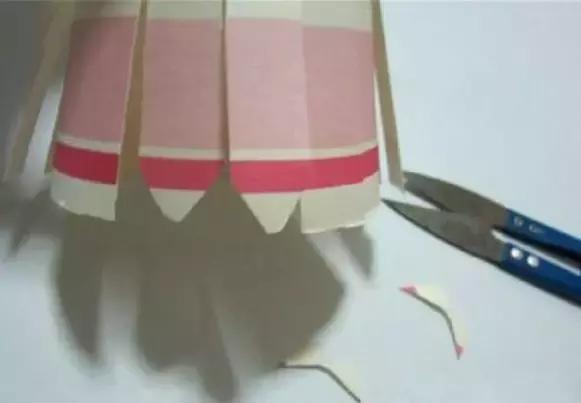 幼儿园手工制作医护工具大全图解,幼儿园手工作品废物利用