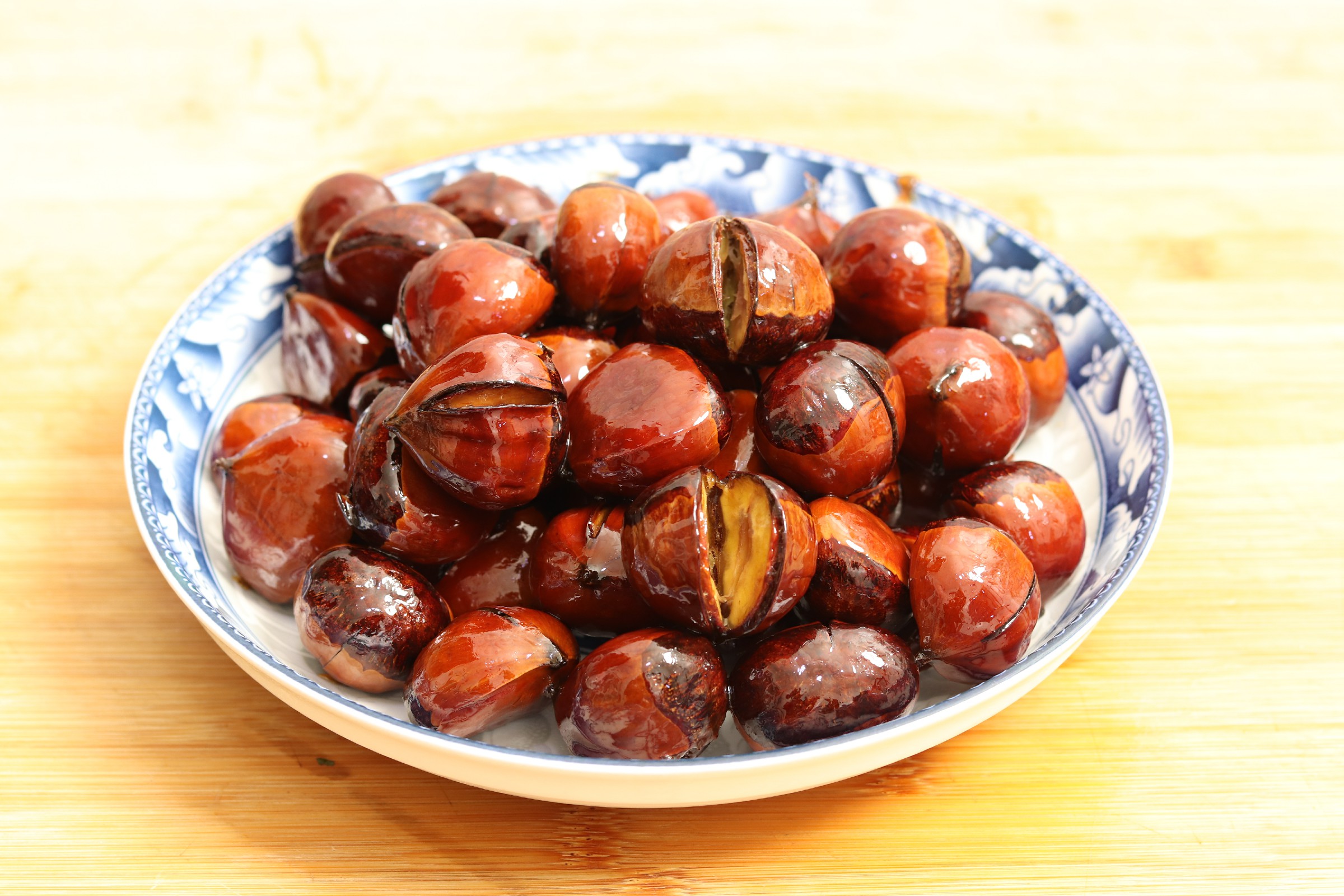 糖炒栗子怎么炒才会又软又糯,糖炒栗子怎么再次加热好吃