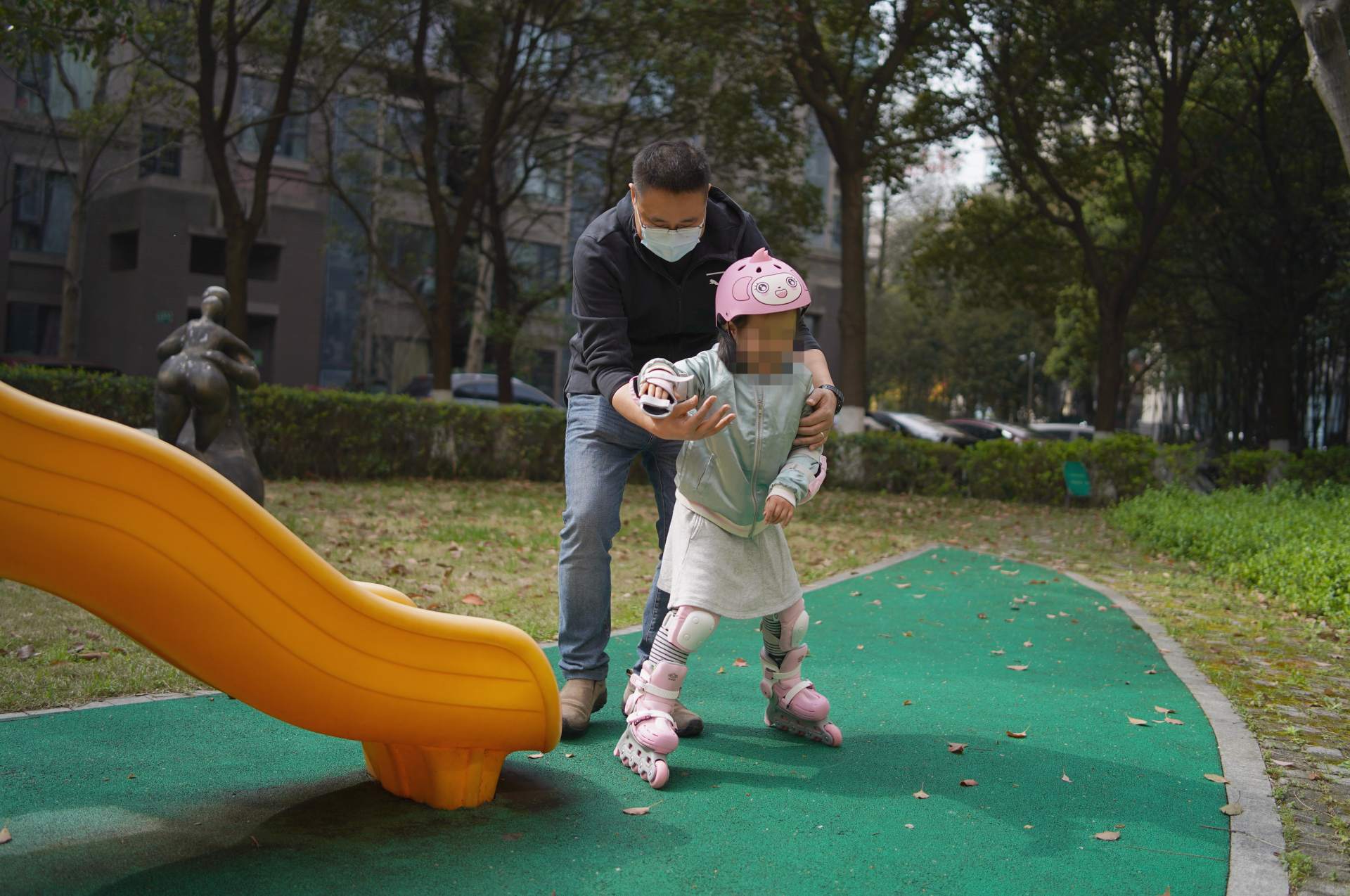 柒小佰儿童轮滑护具,柒小佰轮滑推荐