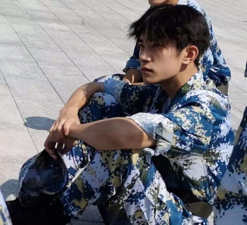 易烊千玺王俊凯王源说重庆话,重庆易烊千玺去过的地方