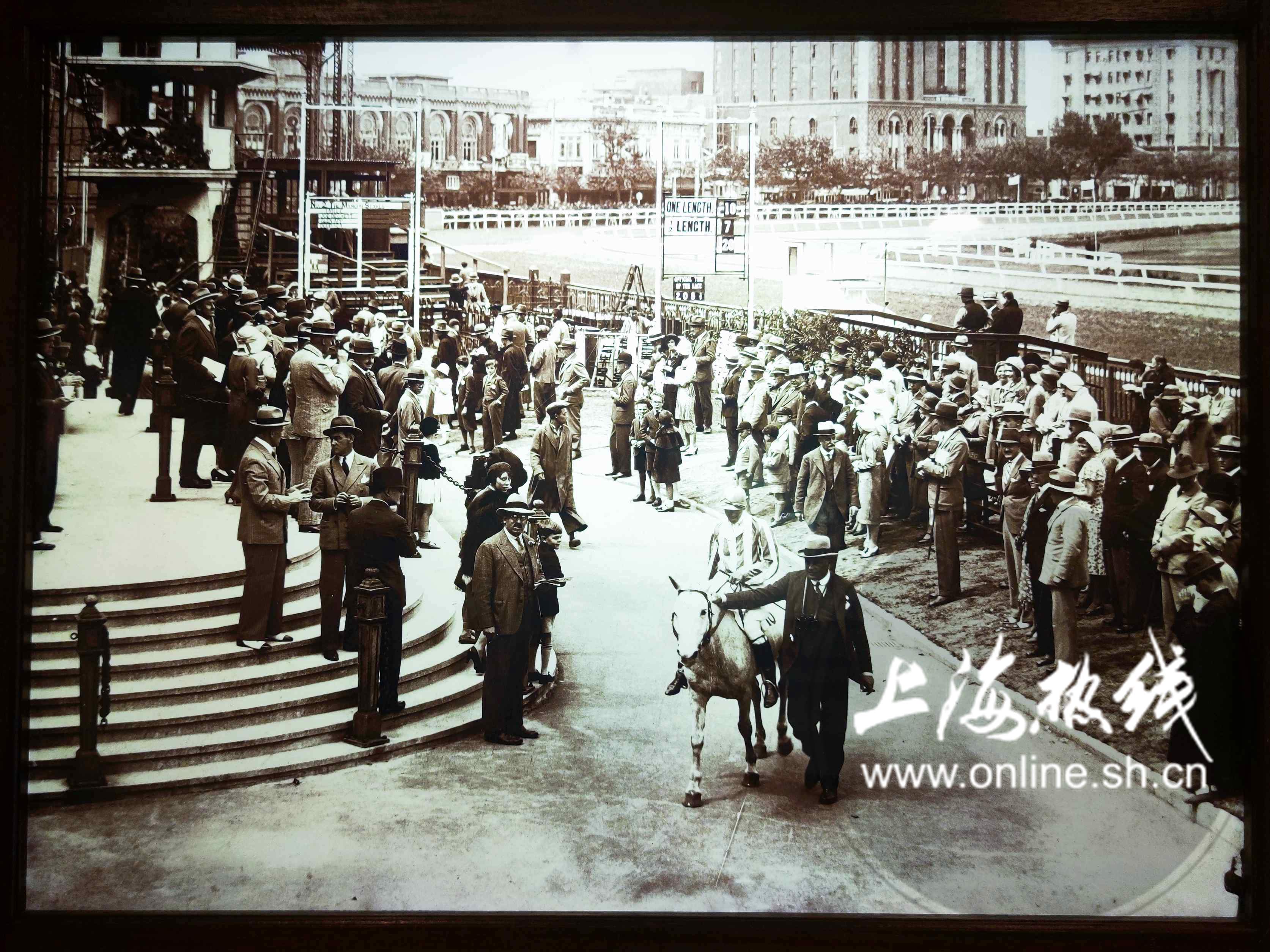 来上海东方明珠的视频,来上海东方明珠什么感受