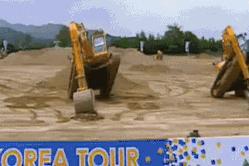 创纪录10个月卖掉近20万台挖掘机,为什么男孩子都想拥有一台挖掘机