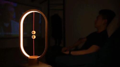 宜家高颜值台灯,广美磁悬浮台灯