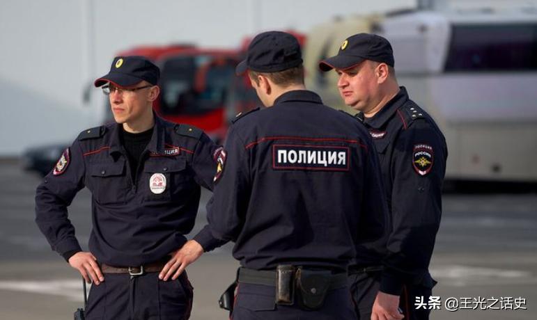 和德国纳粹不共戴天的俄罗斯，为什么有“光头纳粹”?