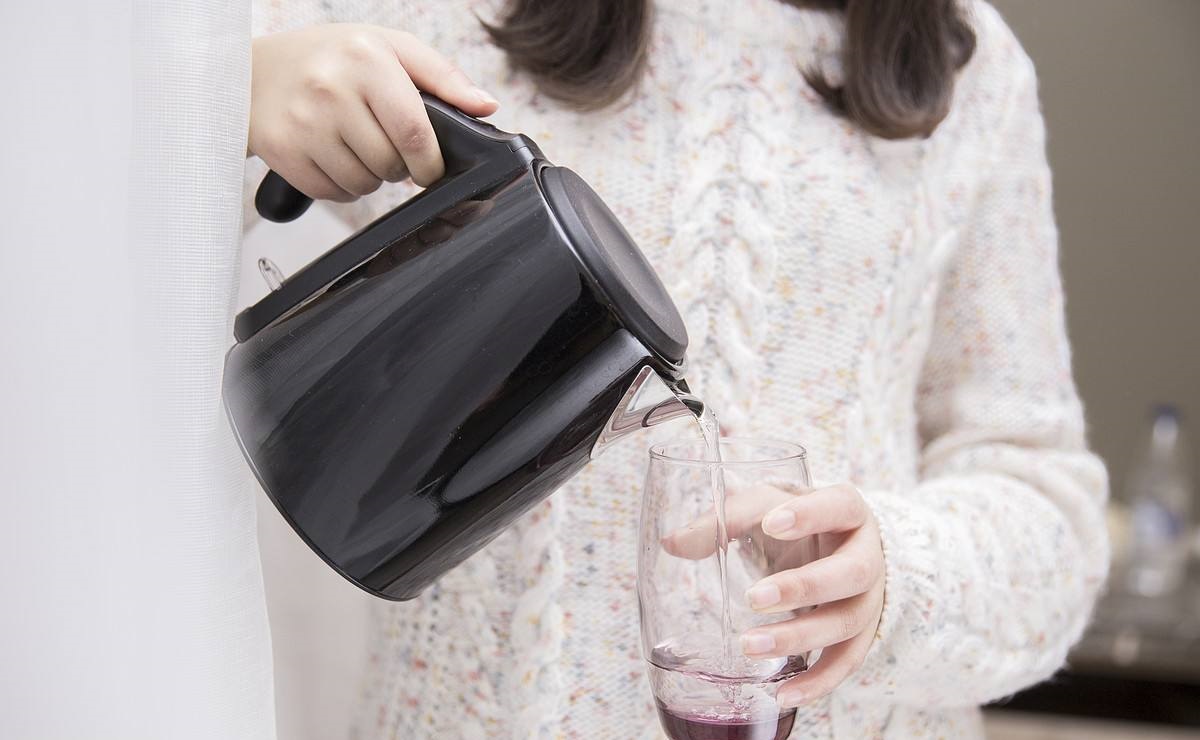 「丽皙白美肤」把闭口粉刺处理好，拒绝痘痘反复出现！