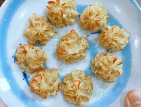 只用牛奶做饼干不用黄油,不加糖用平底锅做饼干最简单做法