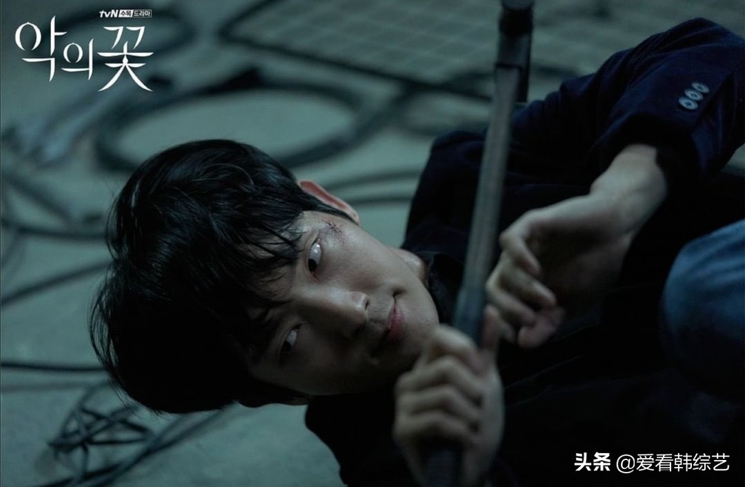 李准基恶之花名场面拥抱,恶之花李准基近况