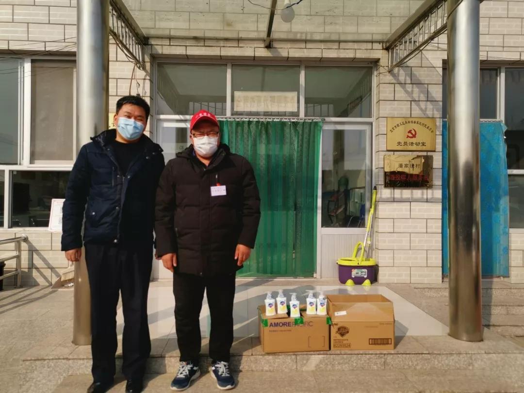 众志成城抗击疫情爱心捐赠暖人心,同舟共济抗疫情爱心捐助暖人心