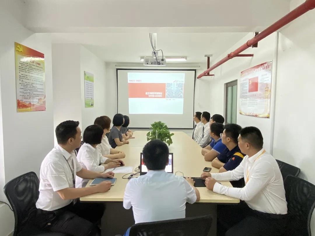 福州华润物业开展电梯困人应急救援演练