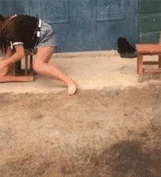 搞笑GIF段子：.我的小萝莉呢？你还我的小萝莉