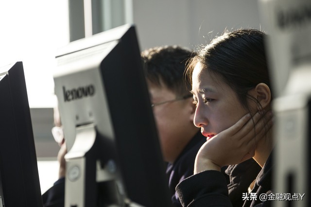 在银行工作真的很轻松吗,去银行上班需要懂些什么