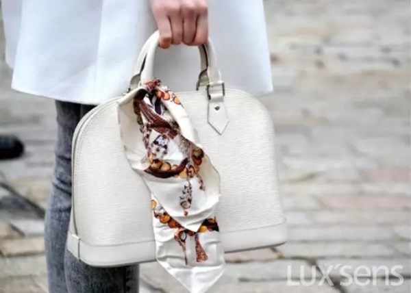 lv品牌故事简短介绍,lv时尚帝国故事