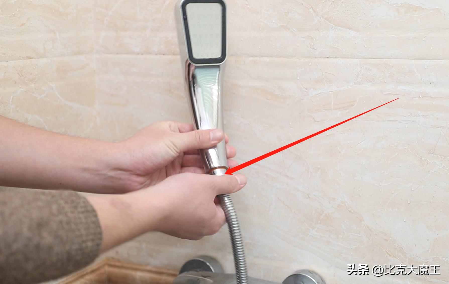 热水器花洒喷头关了还漏水怎么办,热水器花洒换新的还滴水怎么办