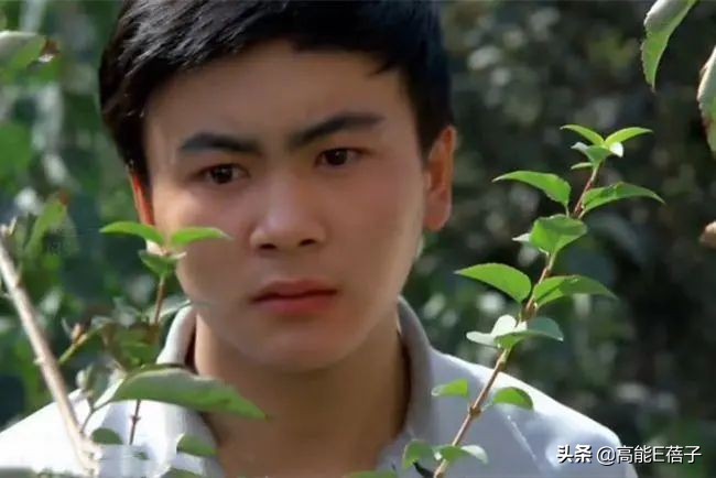 一张照片爆红的人,一张照片火了的帅哥