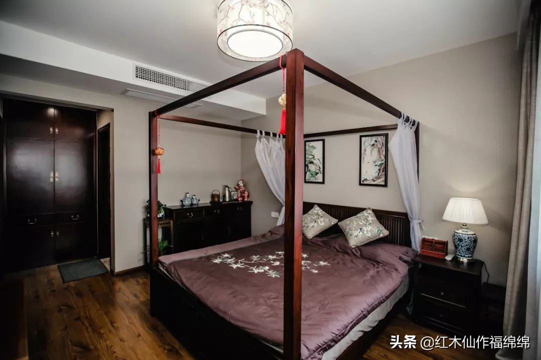 新中式小户型客厅红木家具摆放,小户型新中式红木家具摆放效果图