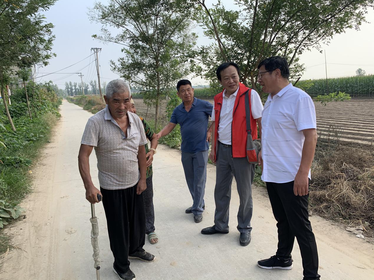 杨仕勤：坚守扶贫一线为民写忠诚