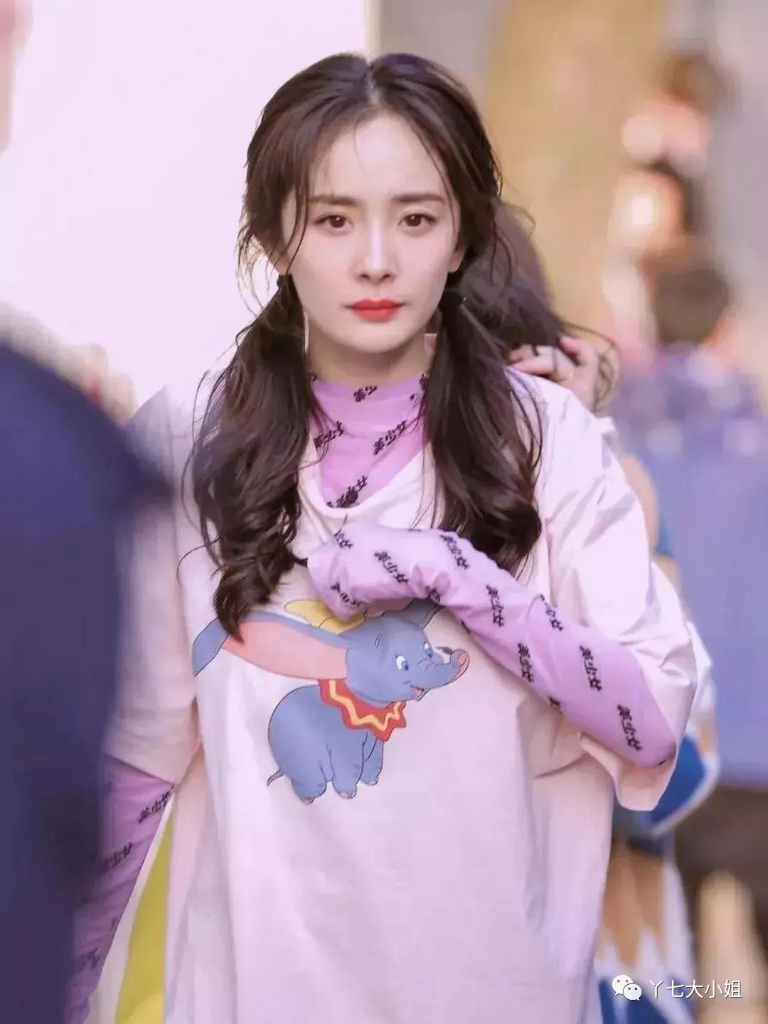 夏季衬衫和t恤叠穿方法,学t恤叠穿混搭法