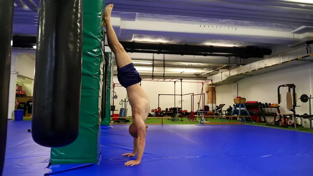 手把手教你学会倒立,手把手教你学倒立