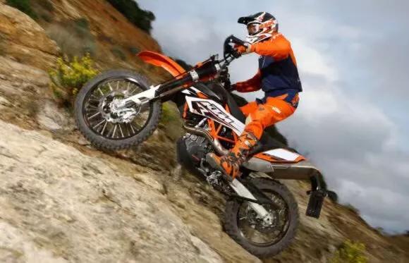 摩托车怎样调整到最佳态势,摩托车常见问题解决方法视频