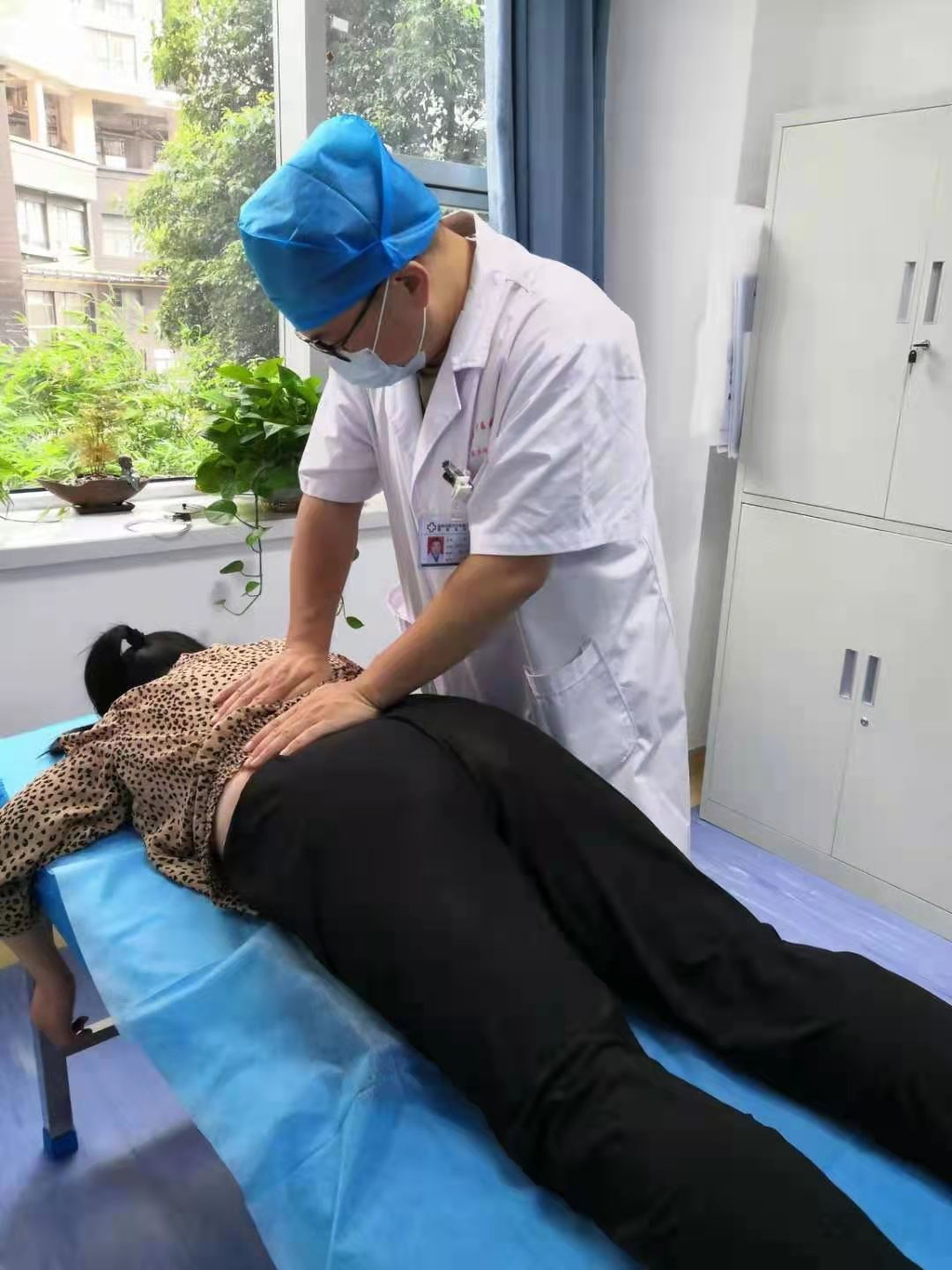 腹脊筋骨疼痛中医治疗,左前胸部疼痛针灸治疗