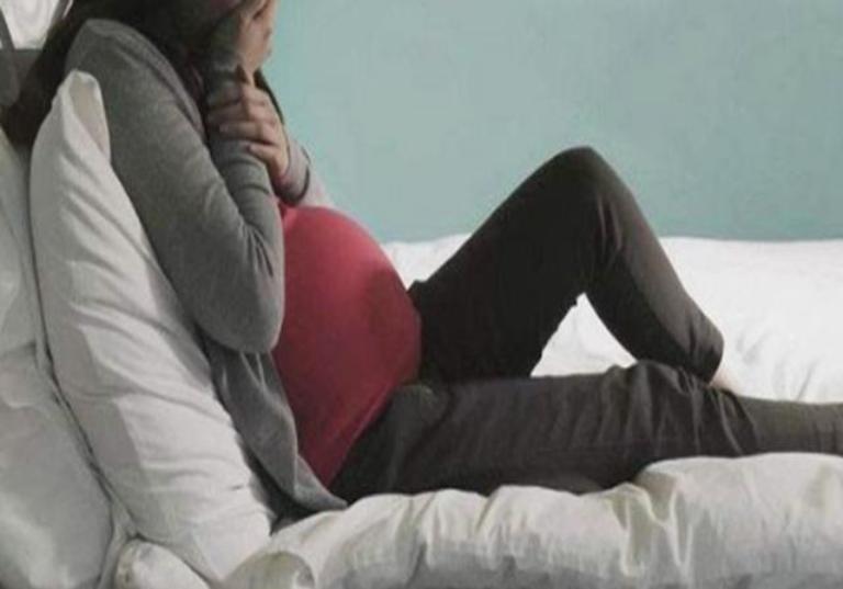 孕晚期妈妈不开心胎宝宝会怎么样,孕晚期没有食欲会影响胎儿发育吗