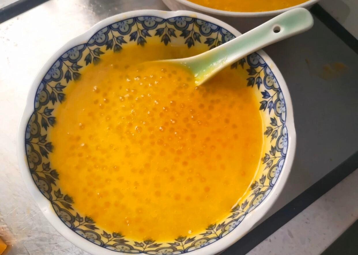 甜品店多芒小丸子的做法,香港芒果丸子怎么做好吃