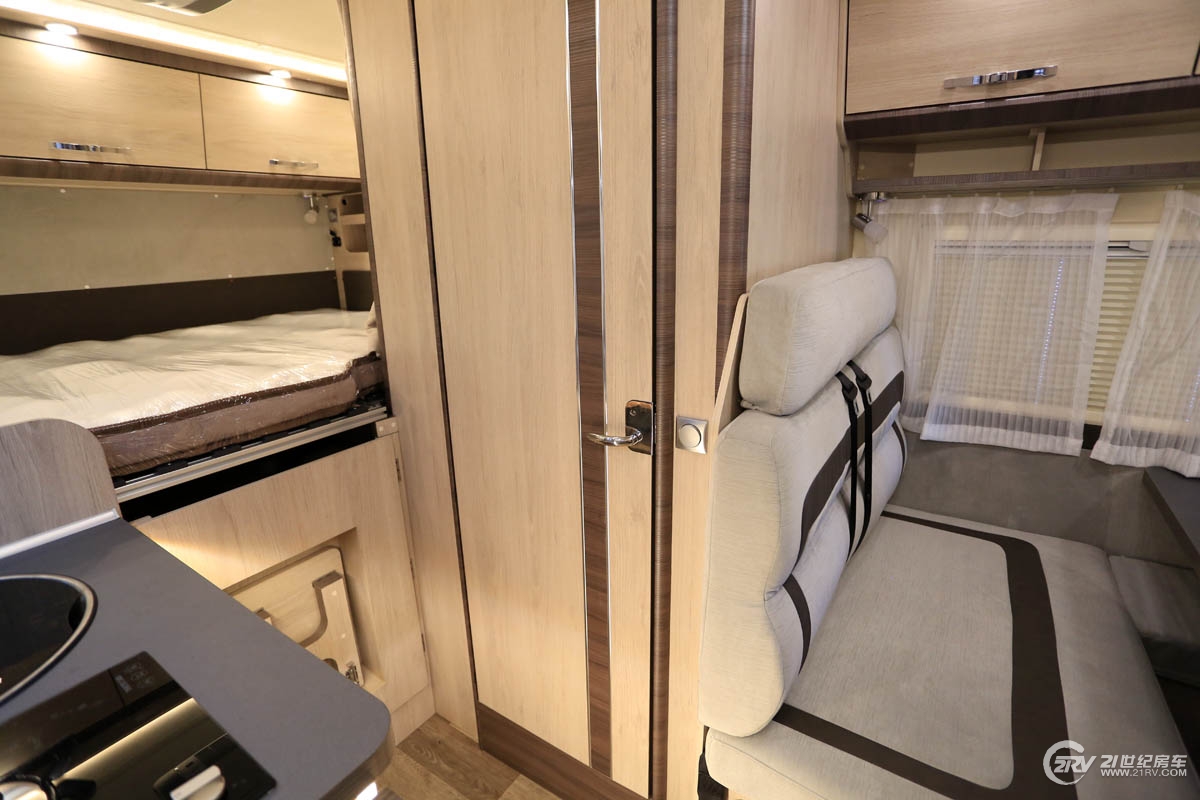 亚特b型房车最新款,10年的房车