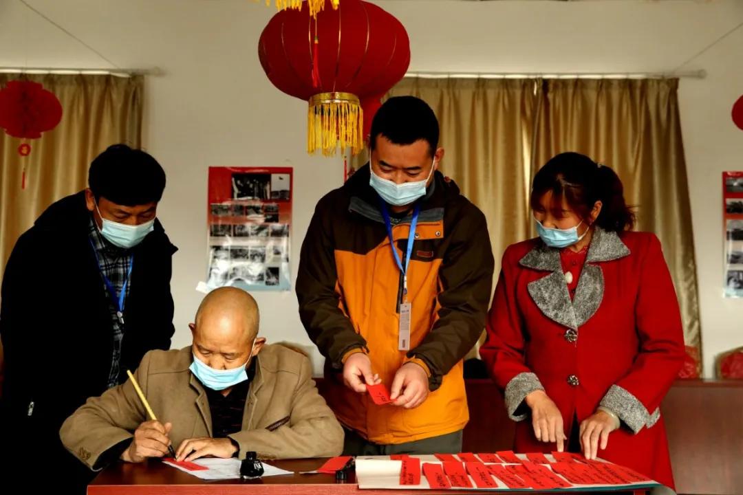 猜灯谜闹元宵弘扬民族文化,猜灯谜闹元宵组图