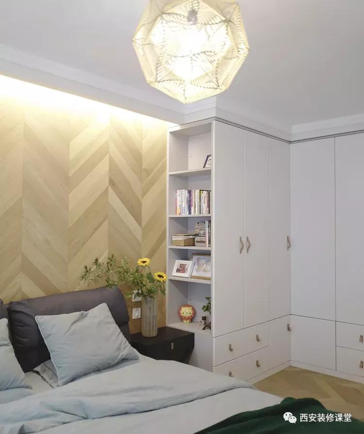 衣柜侧面难看怎么装饰好看,定制衣柜侧面的缝怎么解决