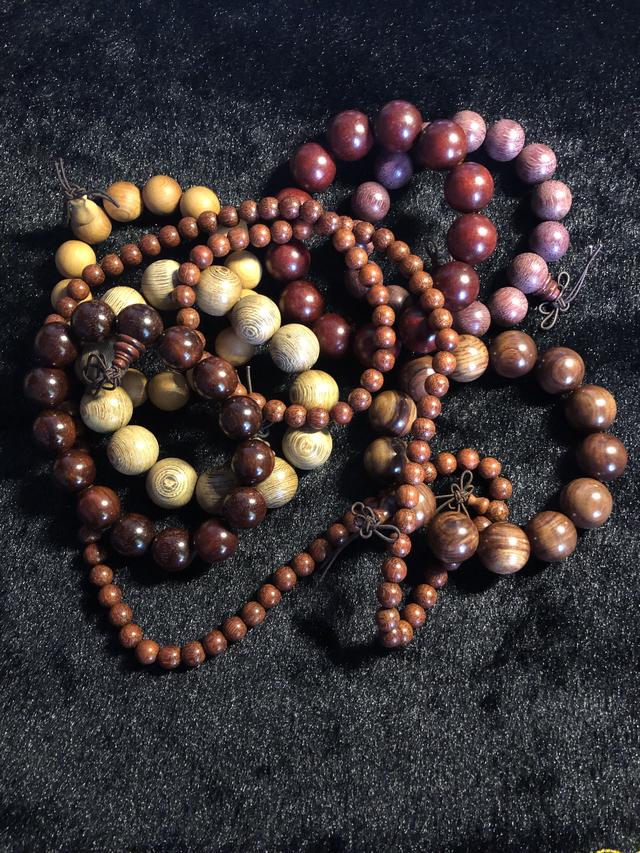 9.9元买的紫檀手串竟然是真的,29元沉香手串