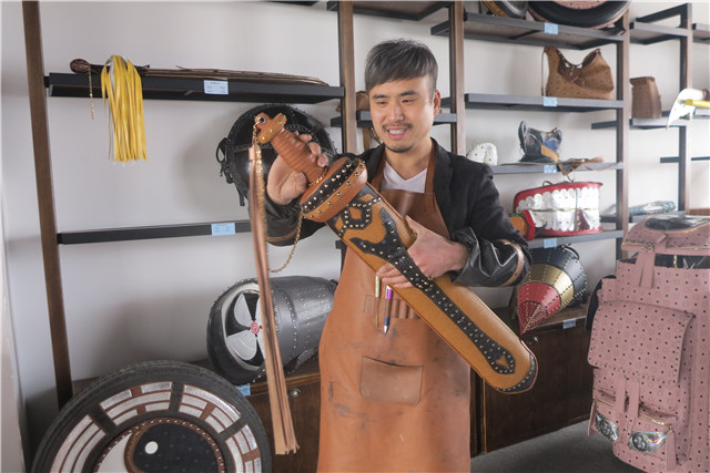 皮包，只有你想不到的，没有他做不出的，这个网红有一套