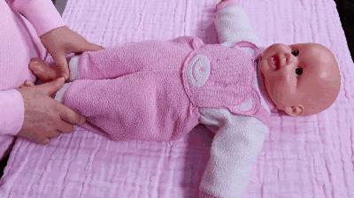 小孩肚子胀气老是放屁怎么推拿,宝宝肚子胀气哭闹快速解决法