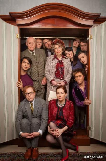 两个人在房间里能玩出什么游戏,两个人在一个房间