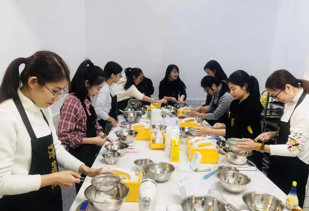 LAMIA甜物博物馆の圣诞限定来了，以爱和节日的名义，享受甜蜜~