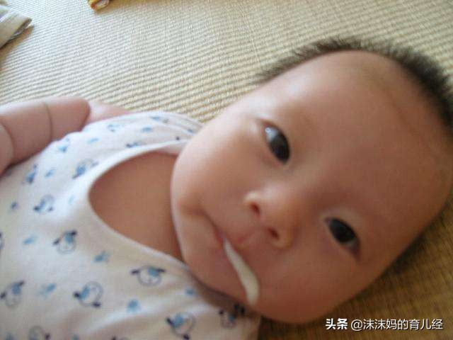 宝宝会倒奶是什么原因,宝宝倒奶是什么原因该怎么处理