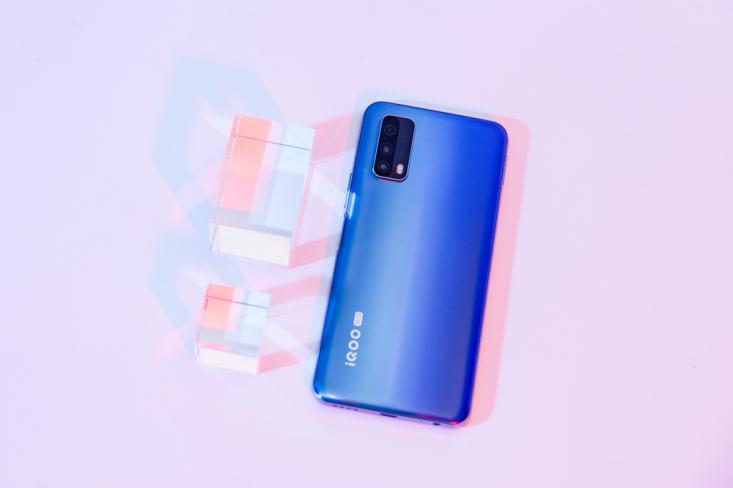 凌乱的桌面不好找应用？iQOOZ1x抽屉模式见招拆招