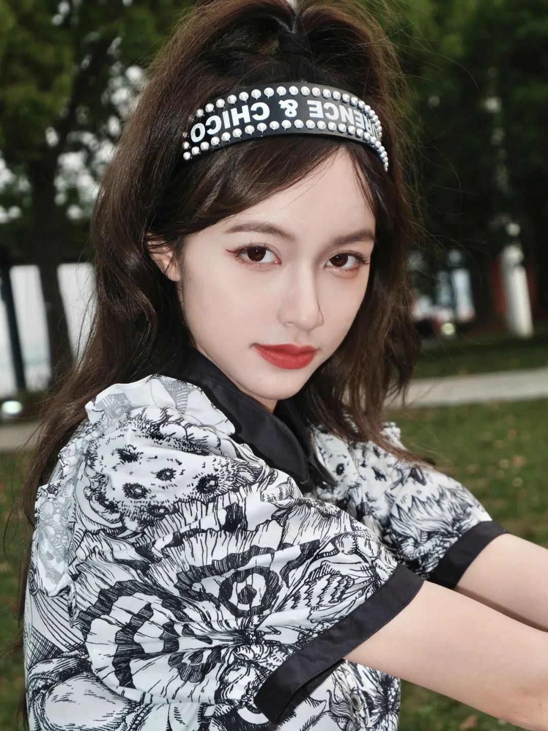 披着扎起来都好看的小个子发型,小个子发型150显高显气质广州