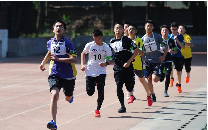 体育老师公认的“省力”跑步办法，学会以后，轻松通过体育考试