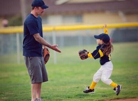 儿童走路外八字怎么解决,小孩走路外八字如何改变