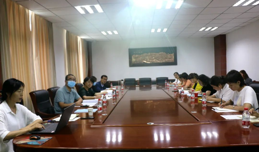 临夏州中医医院《中医蜡疗对中风后痉挛性瘫痪踝关节活动障碍的临床护理效果视察》科研项目顺利通过验收