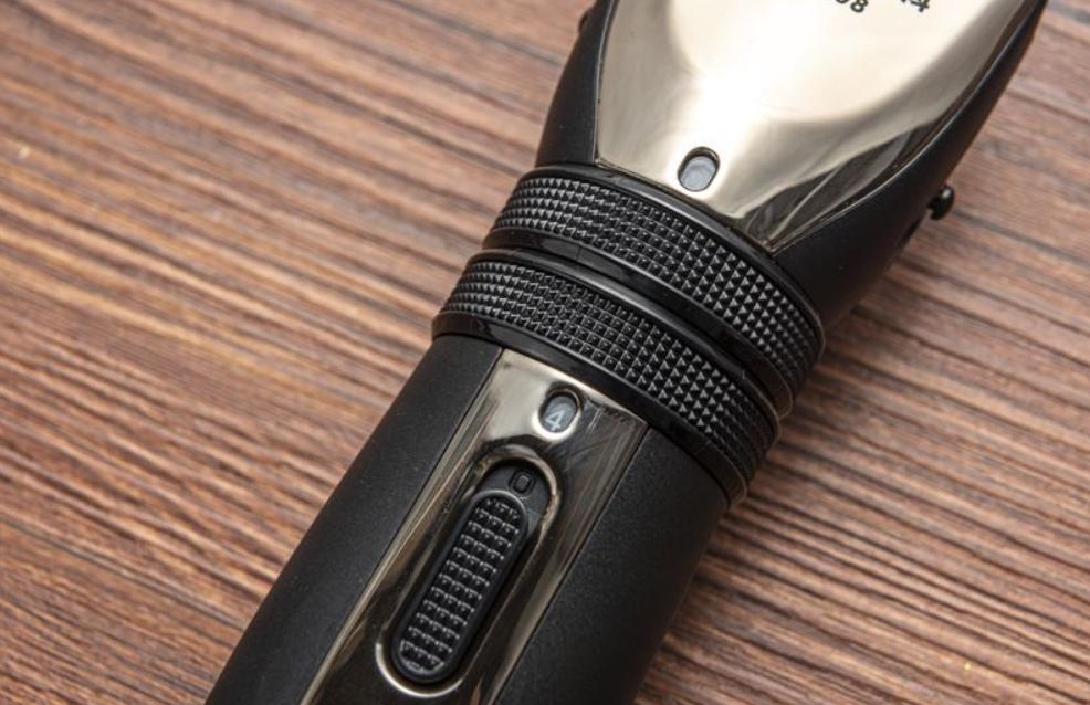 做一个发型师都得学会哪些东西,做发型师快乐吗