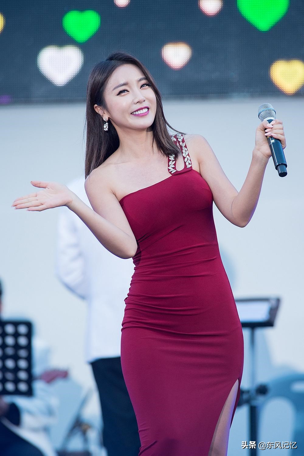 韩国女星洪真英演唱会,韩国商演女星洪真英