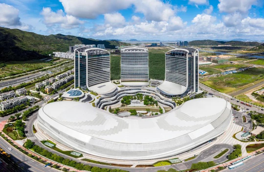 日夜不同科技感，春节潮玩创新方