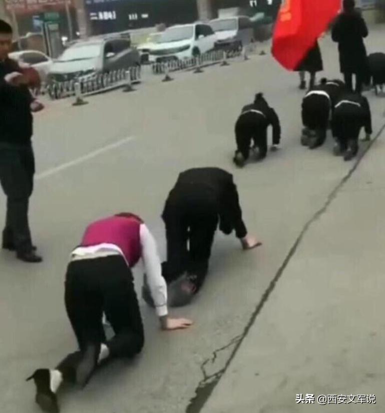 罚员工吃蚯蚓事件续,被罚生吃蚯蚓后续