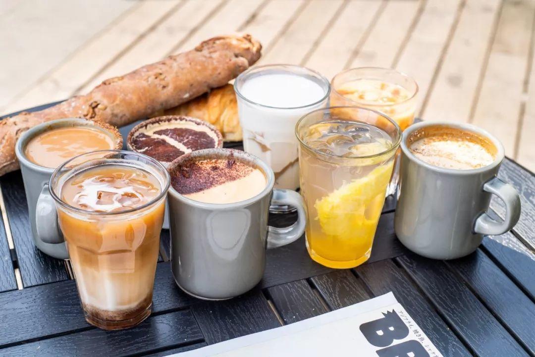 烧钱1年调整4个月连咖啡王江称“跟星巴克不一样，也能赚钱”